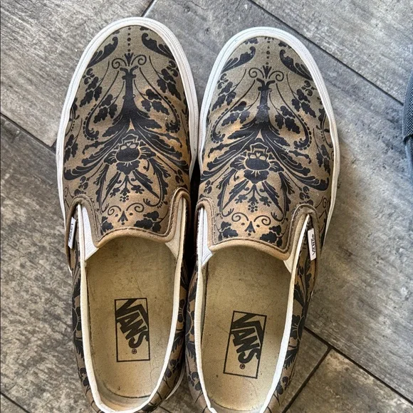 Vans men’s  Slip-On Sneakers - Black and Brown Pattern - Picture 7 of 7